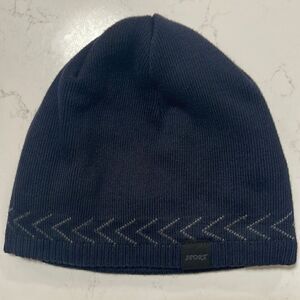 Sport knit winter beanie hat.  One size. Like new. Warm.